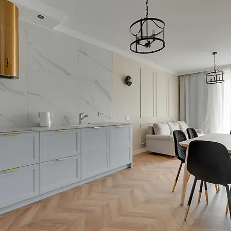 Merwede - Blue Mandarin Gdańsk